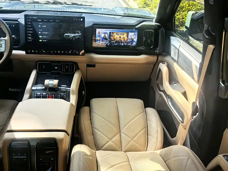 900x675_0_q87_c42_autohomecar__ChxpV2kpD0OAJ3h7AAc8PAdluas143.jpg.webp Used BYD Leopard 8 2025 Zhiyong flagship version 7 seats