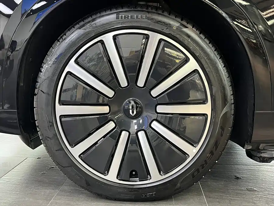 900x675_0_q87_c42_autohomecar__ChxpV2kpSLaARnimAAucJwkcbgI192.jpg.webp Used AITO M9 2024 extended range Ultra version 52kWh 5-seater version