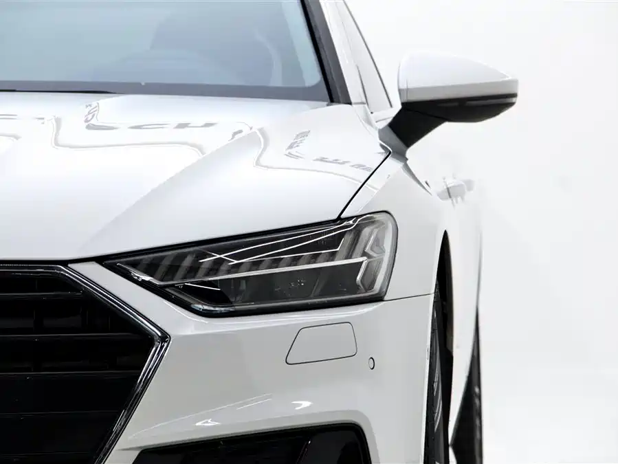 900x675_0_q87_c42_autohomecar__ChxpV2kpWzWATGpEAAED7vLeFbI607.jpg.webp Used Audi A7 2023 45 TFSI Premium Selection