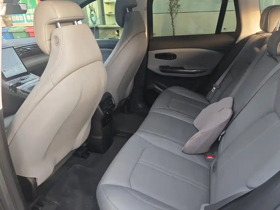 900x675_0_q87_c42_autohomecar__ChxpV2kpeWOAR8qcAAN-arLhHYM408.jpg.webp Used NIO ES6 2019 430KM First Commemorative Edition