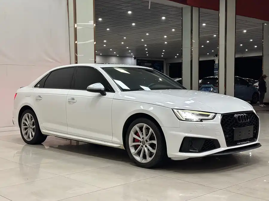 Used Audi A4L 2019 45 TFSI quattro personalized sports version National V