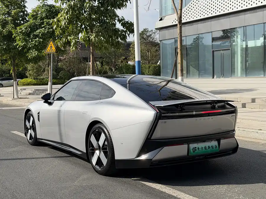 900x675_0_q87_c42_autohomecar__ChxpV2ktXJ6AIHvtAA1l01WUD8k553.jpg.webp Used Xpeng P7 2025 702 Long Battery Life Ultra