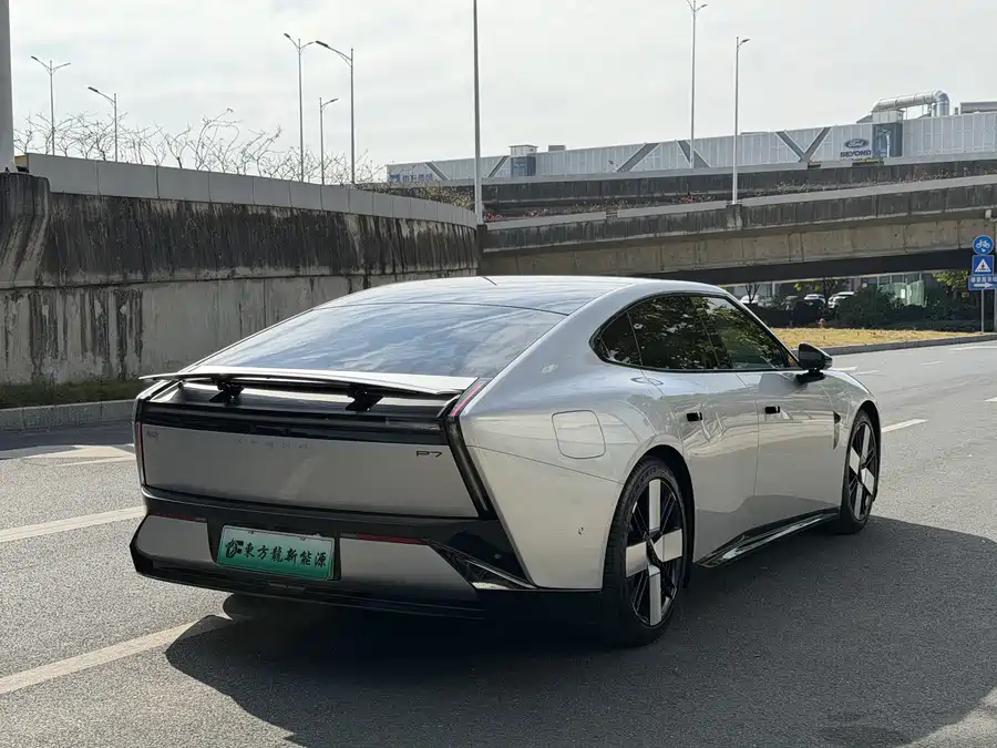 900x675_0_q87_c42_autohomecar__ChxpV2ktXJyAeyrxAArO5frO2u4119.jpg.webp Used Xpeng P7 2025 702 Long Battery Life Ultra
