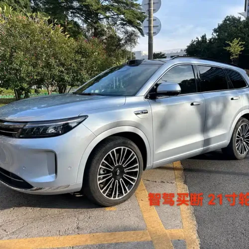 900x675_0_q87_c42_autohomecar__ChxpV2ktlBSAajKRAA1lN1-EkE0910.jpg.webp Used HUAWEI AITO M7 2024 1.5T Intelligent Driving Four-wheel Drive Ultra Version 6 Seats