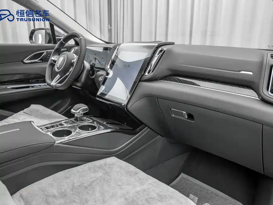 900x675_0_q87_c42_autohomecar__ChxpV2kugNyAUcubAASepnc7JPE337.jpg.webp Used Hongqi HS3 PHEV 2024 115km Jinwei Edition