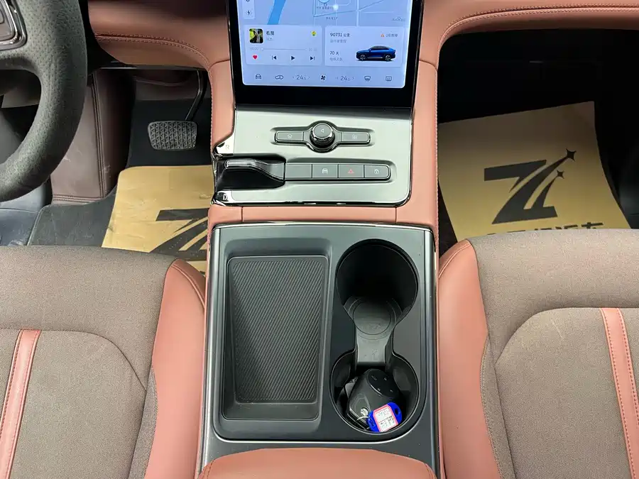 900x675_0_q87_c42_autohomecar__ChxpV2kvmNyARPZmAAuCMHNlD2w830.jpg.webp Used NIO EC6 2020 605KM Sports Edition