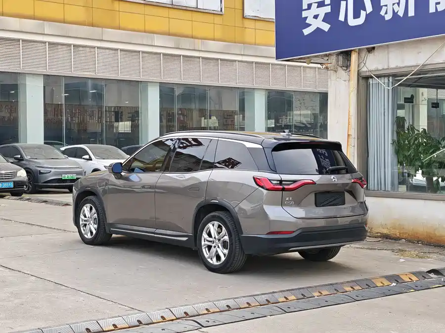 900x675_0_q87_c42_autohomecar__ChxpV2kxVdKAd4YKAAgKZgrZ02U937.jpg.webp Used NIO ES8 2018 model 355KM base version six-seater version