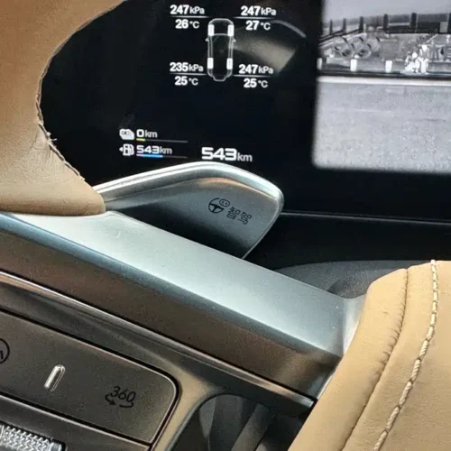 900x675_0_q87_c42_autohomecar__ChxpV2kxW8GAeGNAAAjqIlCc8z4141.jpg.webp Used BYD Leopard 8 2025 Zhiyong flagship version 7 seats