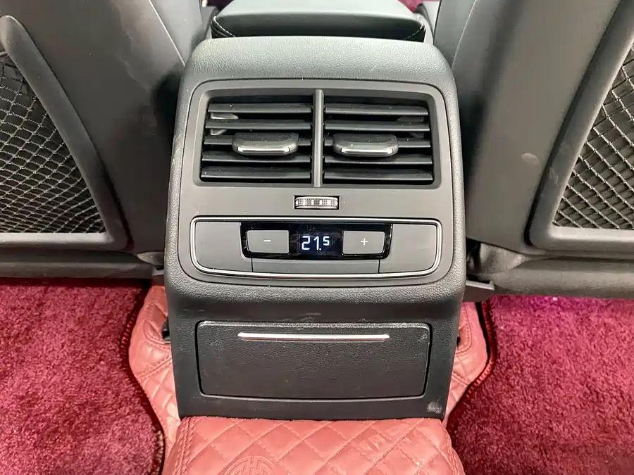 900x675_0_q87_c42_autohomecar__ChxpV2kyQ0SAYpAiAAvRlCtMlYs505.jpg.webp Used Audi A4L 2024 40 TFSI luxury and dynamic model