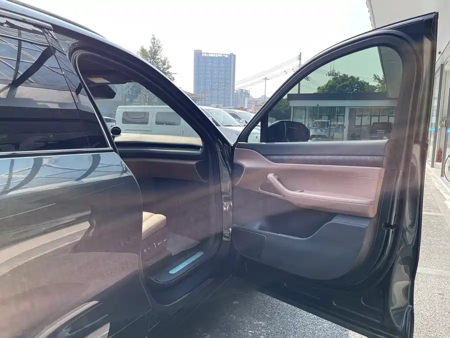 Used NIO ES8 2023 model 75kWh