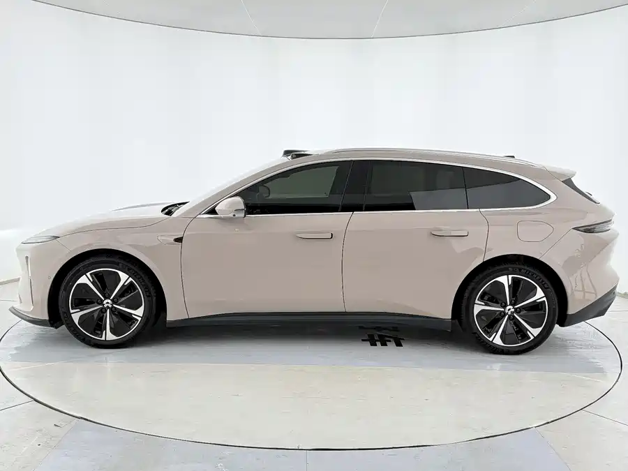 Used NIO ET5T 2023 model 100kWh Touring