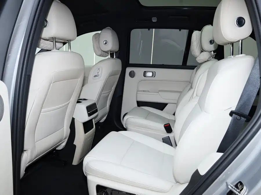 900x675_0_q87_c42_autohomecar__ChxpV2lB5cKAAAZUAAaGglJxKc8033.jpg.webp Used Li Auto L8 2023 Pro
