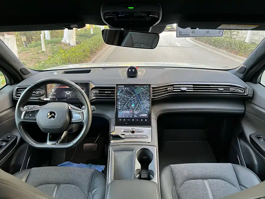 900x675_0_q87_c42_autohomecar__ChxpV2lBdO-AUilFAAstIHxwnMk237.jpg.webp Used NIO EC6 2022 100kWh sports version