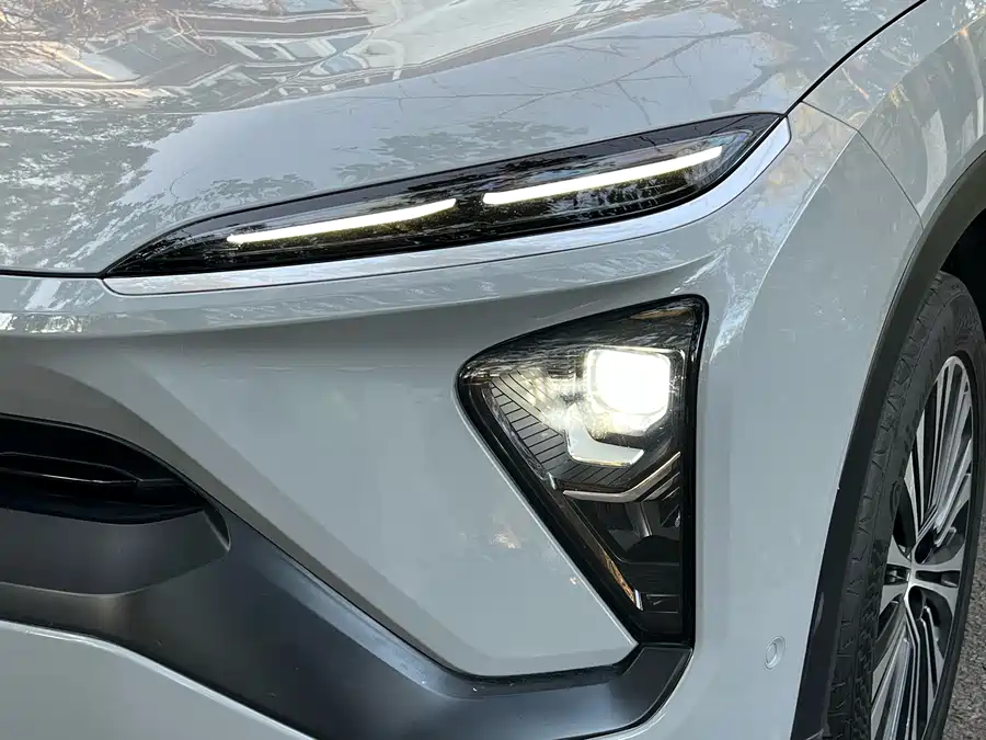 900x675_0_q87_c42_autohomecar__ChxpV2lBdOqAFv72AAjAAiDRNVI378.jpg.webp Used NIO EC6 2022 100kWh sports version