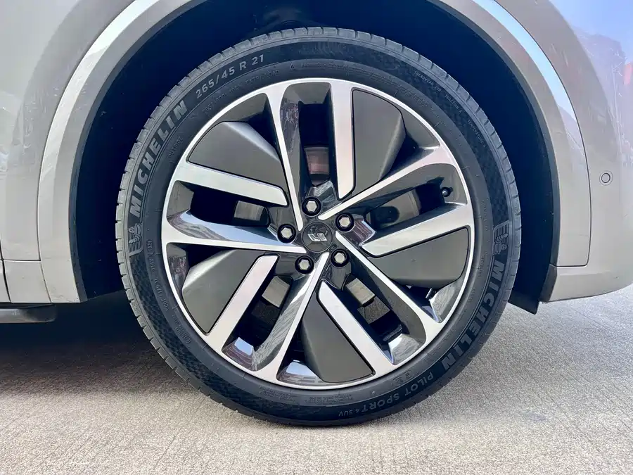 Used Li Auto L9 2023 Pro