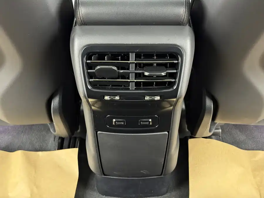 900x675_0_q87_c42_autohomecar__ChxpV2lCM9WAMUGNAAaz2XRbQ6E752.jpg.webp Used NIO EC6 2020 615KM Performance Edition