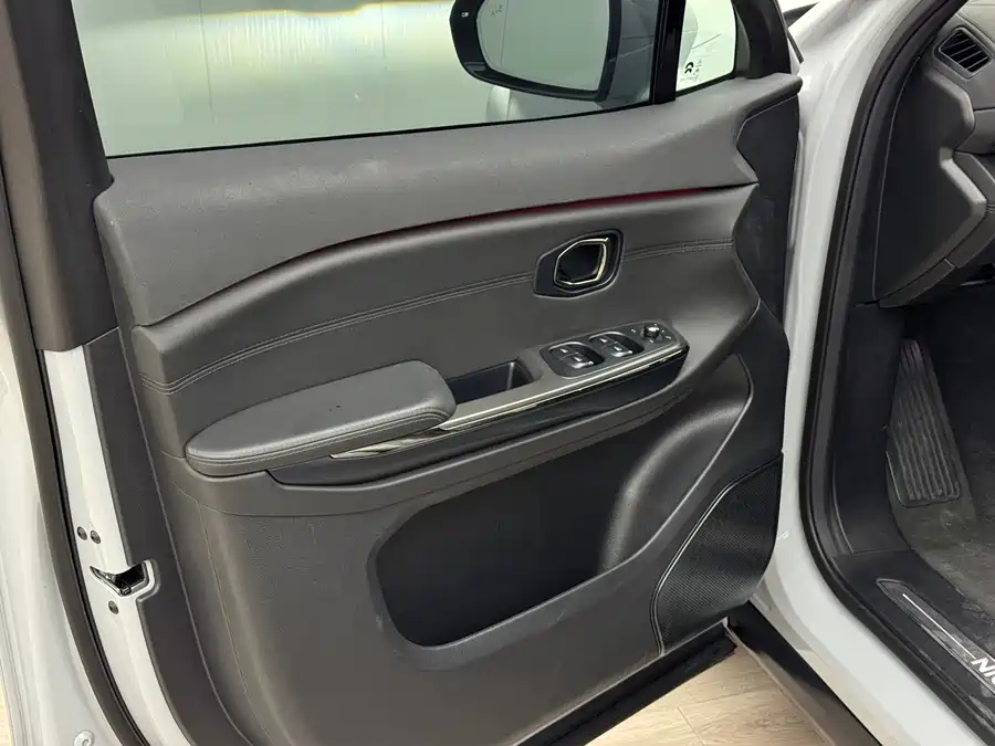 900x675_0_q87_c42_autohomecar__ChxpV2lCM9WAf-I-AAhImGIiFMI854.jpg.webp Used NIO EC6 2020 615KM Performance Edition