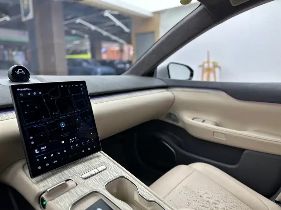 900x675_0_q87_c42_autohomecar__ChxpV2lCWtWAFUzJAAXc8dwn30c059.jpg.webp Used NIO ET7 2024 75kWh Executive Edition