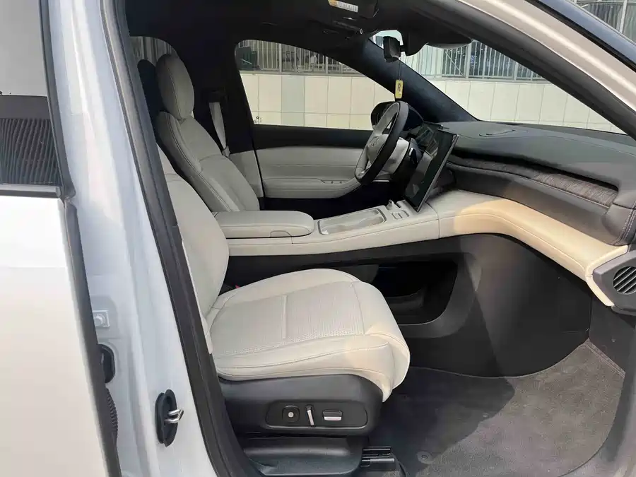 900x675_0_q87_c42_autohomecar__ChxpV2lCXcKAPaJmAAQ8ZrerWAo107.jpg.webp Used NIO ES6 2024 model 75kWh