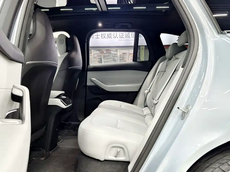 Used NIO ES6 2024 model 75kWh