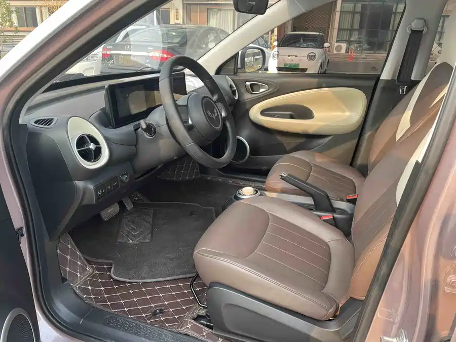 900x675_0_q87_c42_autohomecar__ChxpV2lCkqOAHsImAAWdG4M27fo802.jpg.webp Used Wuling Bingo 2023 model 203km comfortable model