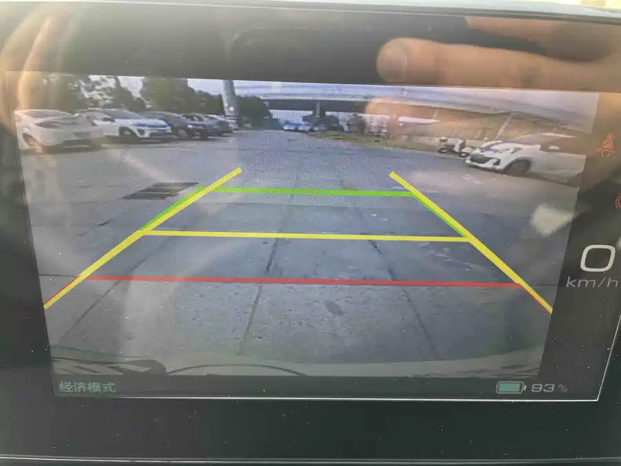 900x675_0_q87_c42_autohomecar__ChxpV2lCkqeAaI9PAAYNIMzd8zQ952.jpg.webp Used Wuling Bingo 2023 model 203km comfortable model