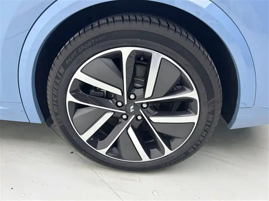 Used Li Auto L8 2024 Ultra