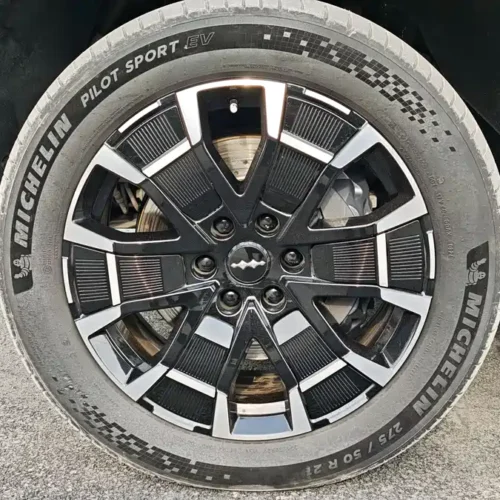 900x675_0_q87_c42_autohomecar__ChxpV2lDZbSAHX5QAAyxL9Li-2c977.jpg.webp Used BYD Leopard 8 2025 Zhiyong flagship version 7 seats