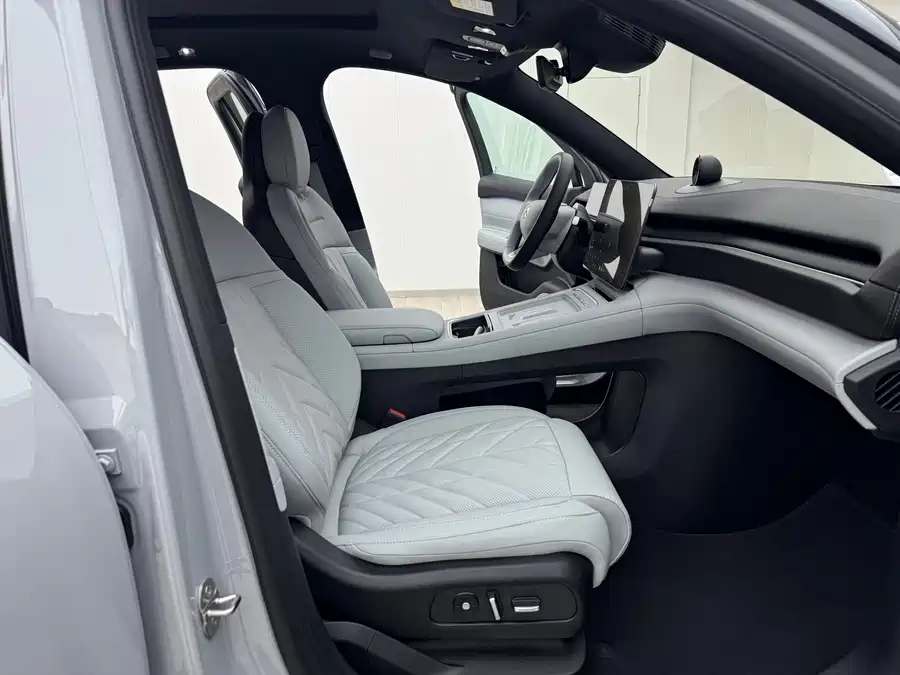 900x675_0_q87_c42_autohomecar__ChxpV2lDj9OAbmn3AAZMs-SwTpw405.jpg.webp Used NIO ES6 2025 model 100kWh