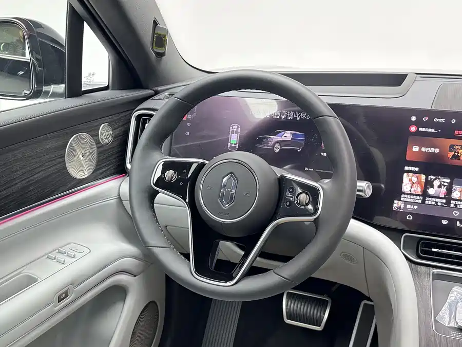 900x675_0_q87_c42_autohomecar__ChxpV2lDmSyAH-laAAWxMRSBeuo906.jpg.webp Used AITO M9 2024 extended range Ultra version 42kWh 6-seater version