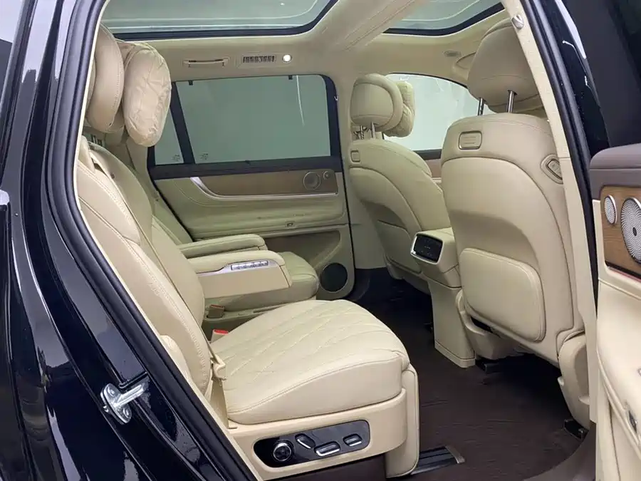 900x675_0_q87_c42_autohomecar__ChxpV2lDuA-AXeMNAAHatGcln34749.jpg.webp Used AITO M9 2024 extended range Ultra version 52kWh 6-seater version