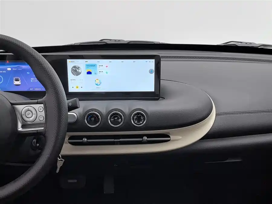 900x675_0_q87_c42_autohomecar__ChxpV2lE82iAXlKOAAFpwYTO6Gw438.jpg.webp Used Wuling Bingo 2023 model 203km light model