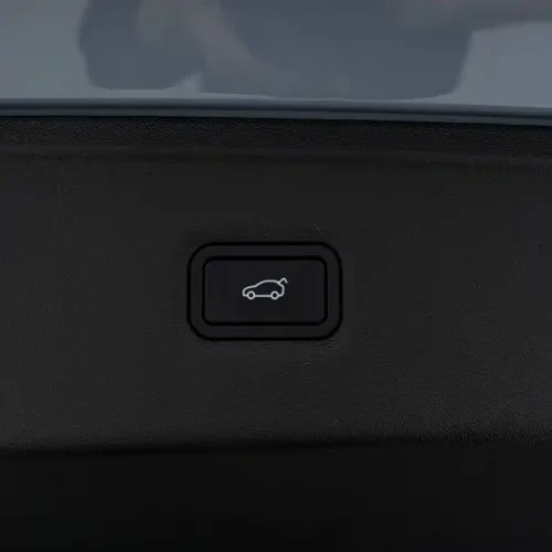 900x675_0_q87_c42_autohomecar__ChxpV2lE9SmAXfXKAAEWbucwl8g672.jpg.webp Used Xpeng P7 2025 702 Long Battery Life Ultra