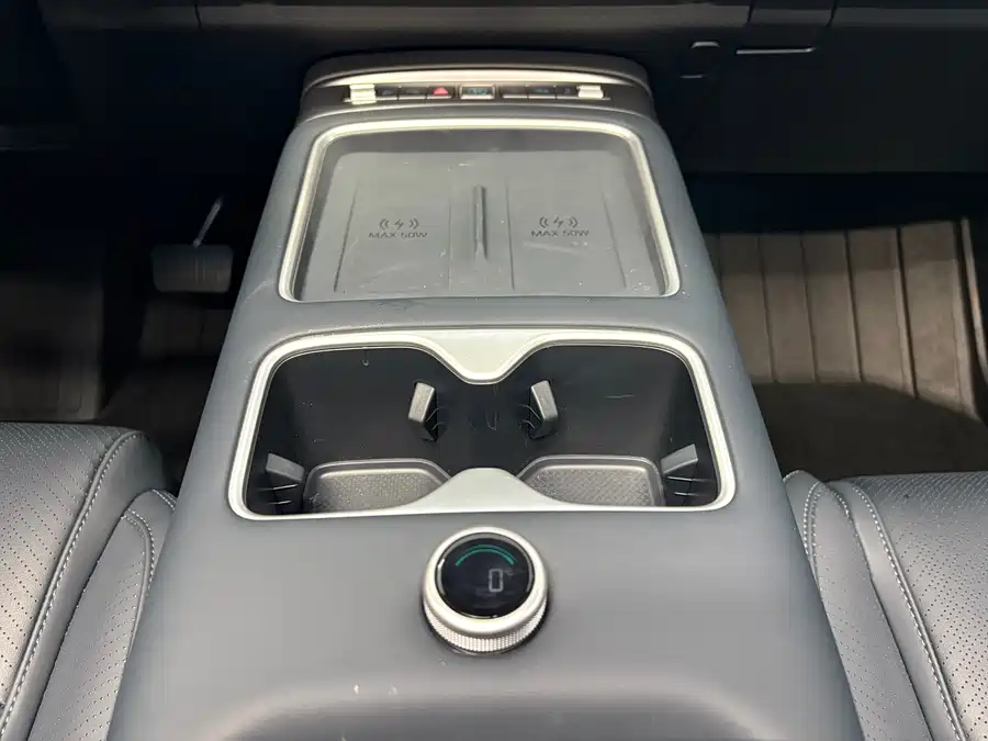 900x675_0_q87_c42_autohomecar__ChxpV2lFCVaAdOI2AAbaH1eH-KM881.jpg.webp Used BYD Leopard Titanium 7 2025 190KM four-wheel drive Ultra version