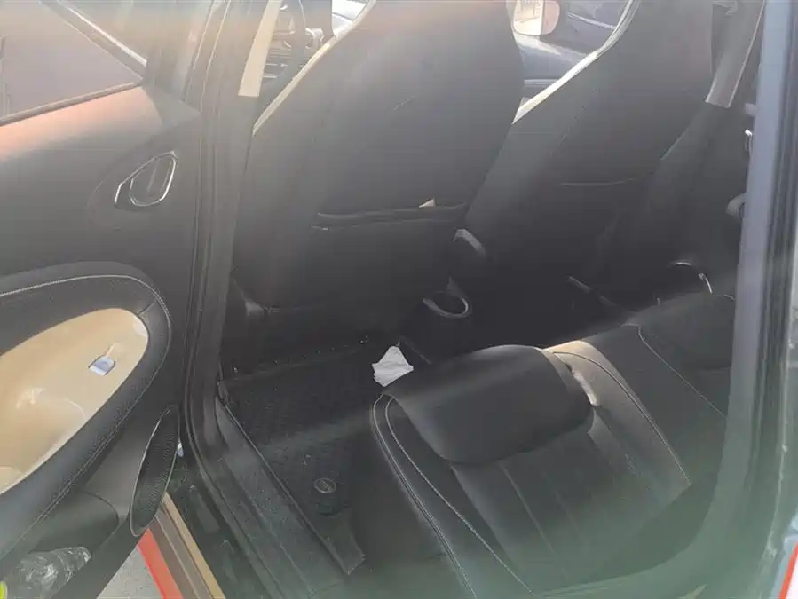Used Wuling Bingo 2023 model 333km Yuexiang model