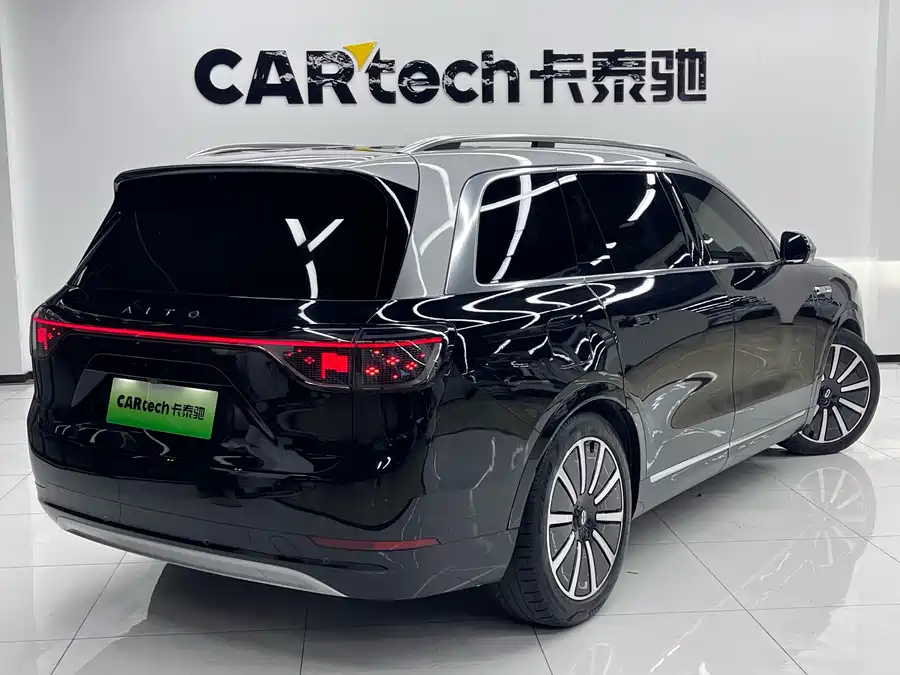 900x675_0_q87_c42_autohomecar__ChxpV2lFIu6AZIjiAAeS-T_NDC8615.jpg.webp Used AITO M9 2024 extended range Ultra version 42kWh 6-seater version