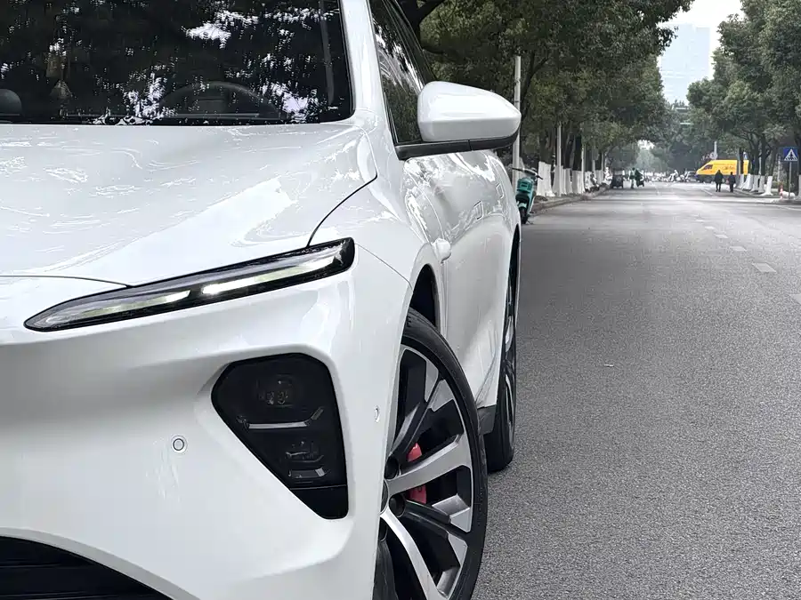 900x675_0_q87_c42_autohomecar__ChxpV2lFQIKAH6HgAAdVjSQWi7A179.jpg.webp Used NIO ET7 2022 model 100kWh first edition