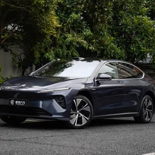 900x675_0_q87_c42_autohomecar__ChxpV2lGEsiAGKk3AAyrGUYkpcM311.jpg.webp Used NIO ET7 2024 75kWh Executive Edition