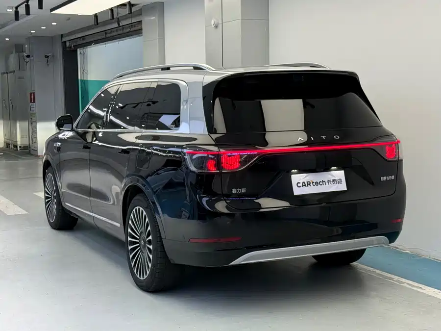 Used AITO M9 2025 pure electric Ultra version 100kWh 6-seater version