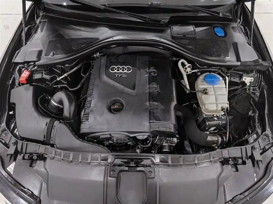 900x675_0_q87_c42_autohomecar__ChxpV2lGr8qAZwOTAAJqtIMkFKM901.jpg.webp Used Audi A6L 2015 TFSI Million Commemorative Intelligent Collar Model