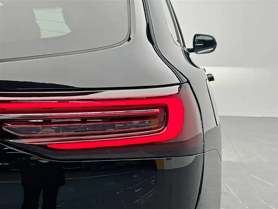 900x675_0_q87_c42_autohomecar__ChxpV2lHjtGARuGnAAFyjkBnaSA458.jpg.webp Used HUAWEI AITO M7 2024 1.5T rear drive Plus version 5 seats