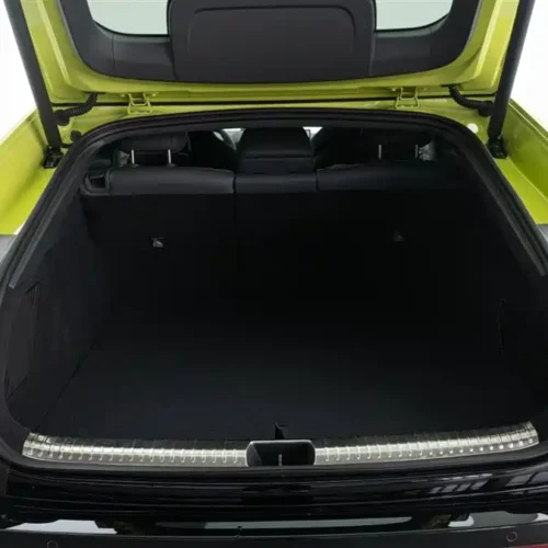 900x675_0_q87_c42_autohomecar__ChxpV2lHkvuAO6G4AAFDbpu1G7s689.jpg.webp Used Xpeng P7 2025 702 Long Battery Life Ultra