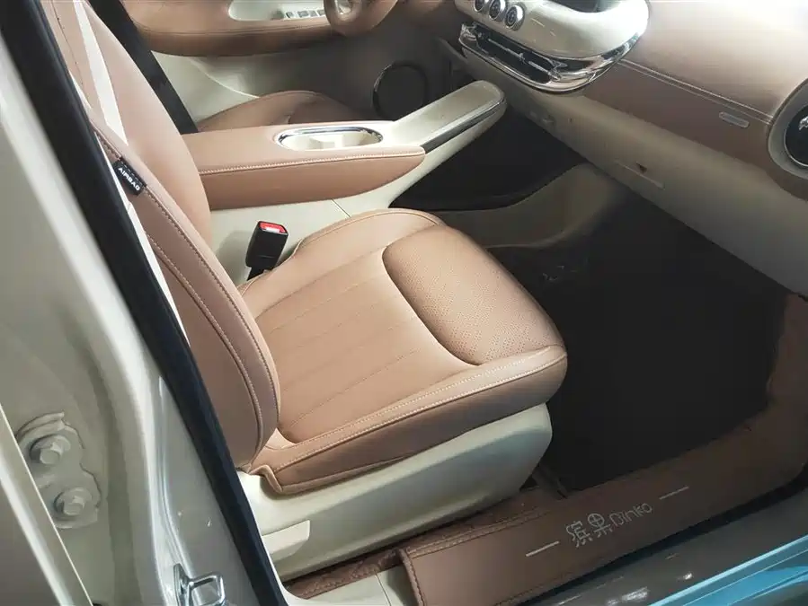 900x675_0_q87_c42_autohomecar__ChxpV2lHv16AT2YzAAFa5VzBGeM209.jpg.webp Used Wuling Bingo 2025 model 333km Yuexiang model