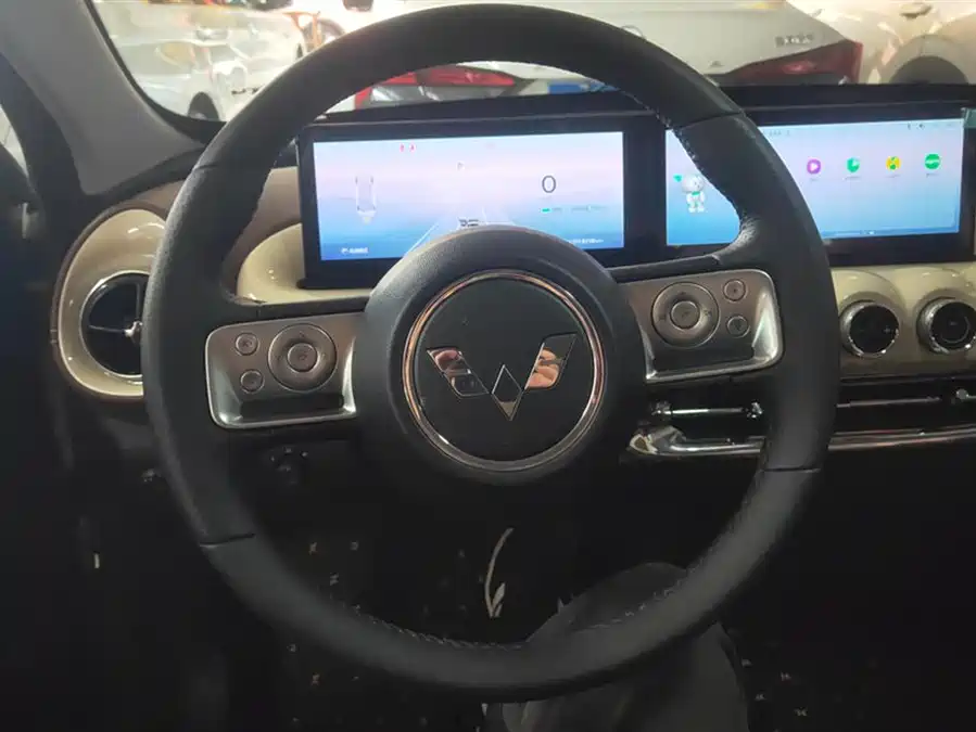 Used Wuling Bingo 2023 model 333km Lingxi Internet+ model