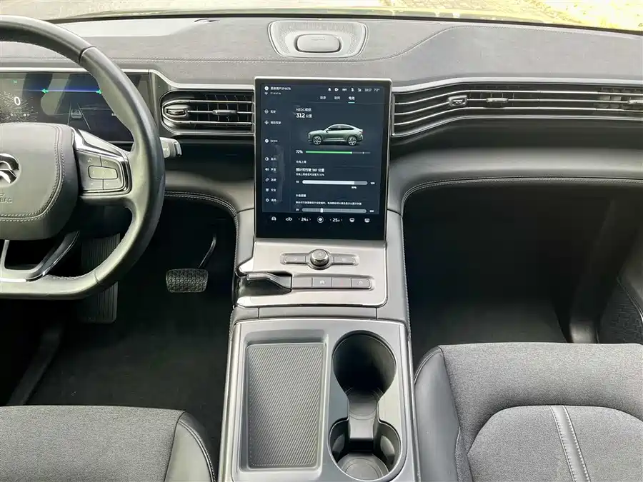 900x675_0_q87_c42_autohomecar__ChxpV2lI1tiAXCkLAAJNhn7wjdE867.jpg.webp Used NIO EC6 2022 75kWh sports version