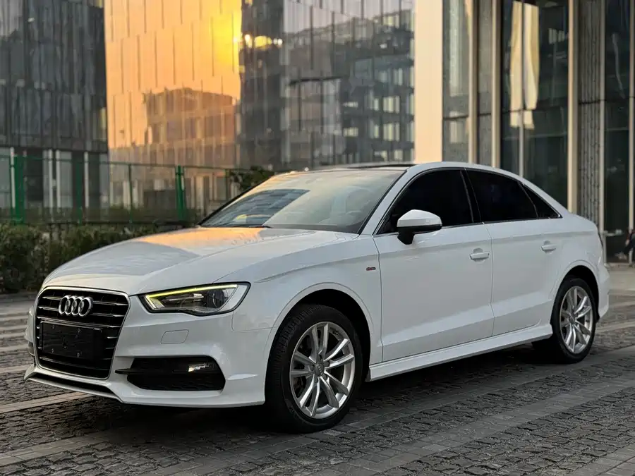 Used Audi A3 2015 Limousine 40 TFSI automatic luxury model