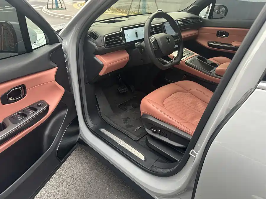 900x675_0_q87_c42_autohomecar__ChxpV2lJF62AcTUFAAamr3LcEgU955.jpg.webp Used NIO EC6 2020 440KM Signature Edition