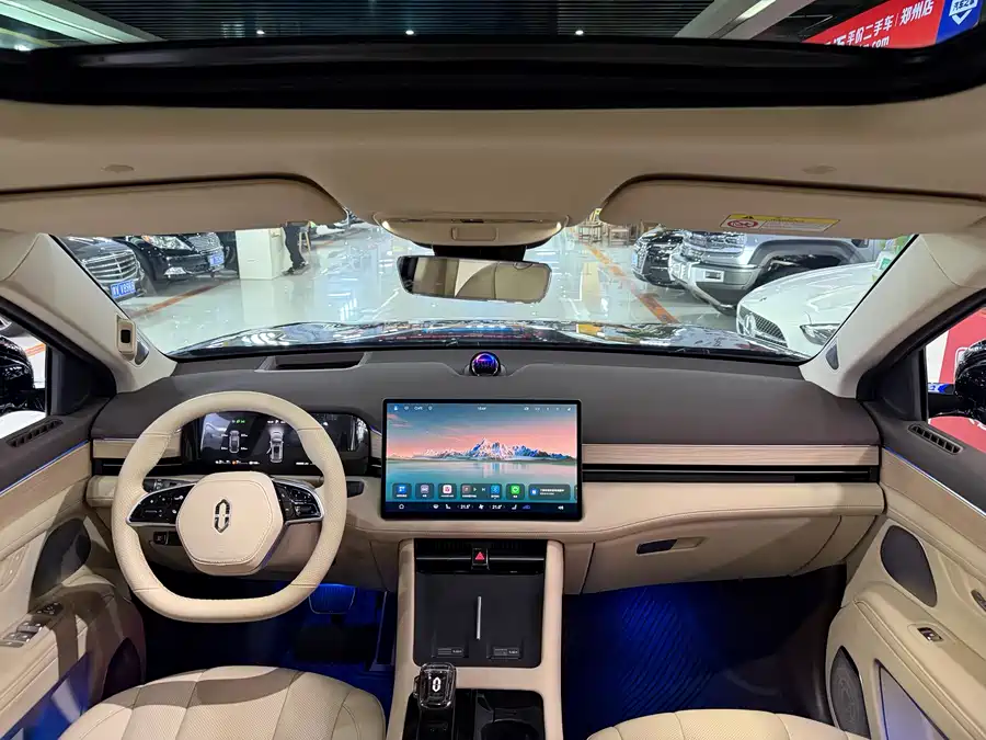 900x675_0_q87_c42_autohomecar__ChxpV2lJFhSAY50ZAAjMFcBE71g539.jpg.webp Used HUAWEI AITO M7 2024 1.5T Smart Driving Rear Drive Pro Version 6 Seats