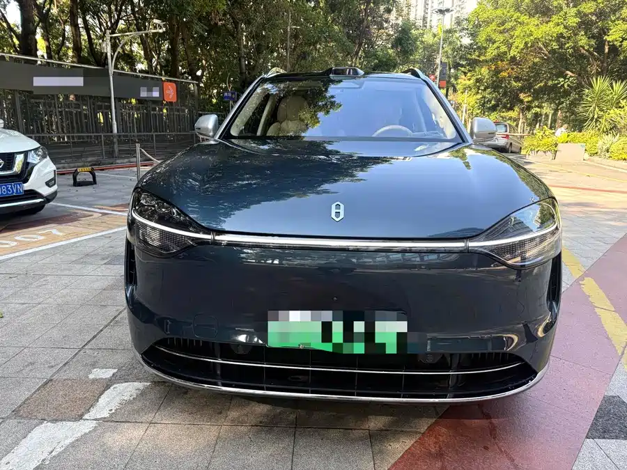 Used AITO M9 2024 extended range Ultra version 52kWh 6-seater version