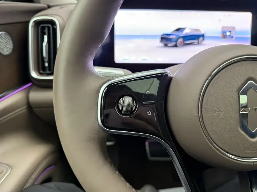 900x675_0_q87_c42_autohomecar__ChxpV2lKTXqALAhMAAbjZGFd-b0190.jpg.webp Used AITO M9 2024 extended range Ultra version 52kWh 5-seater version